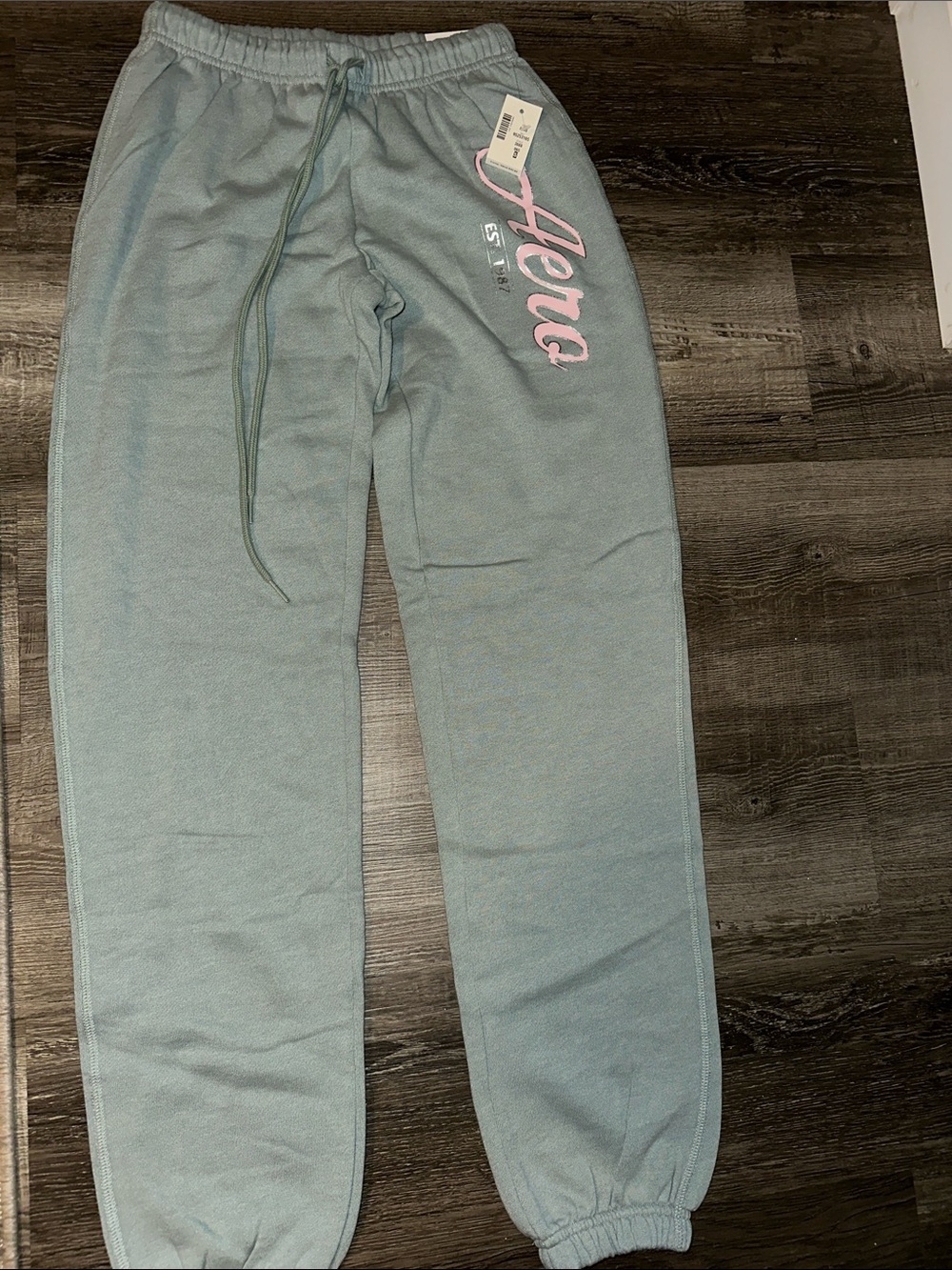 ***SET***a new day light green jogger sweatpants w/pink logo and matching hoodie